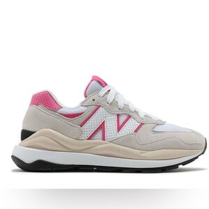 New Balance 57/40 in Pink/white/beige